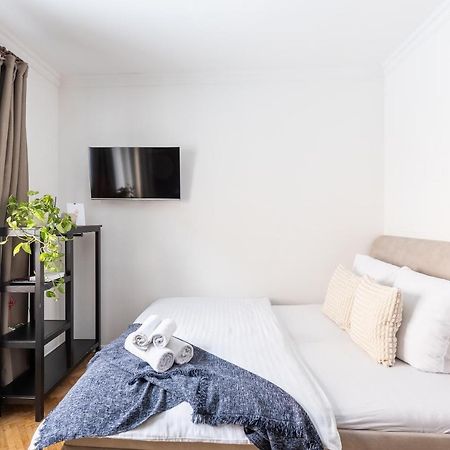 Crystal Apartment Прага Екстериор снимка