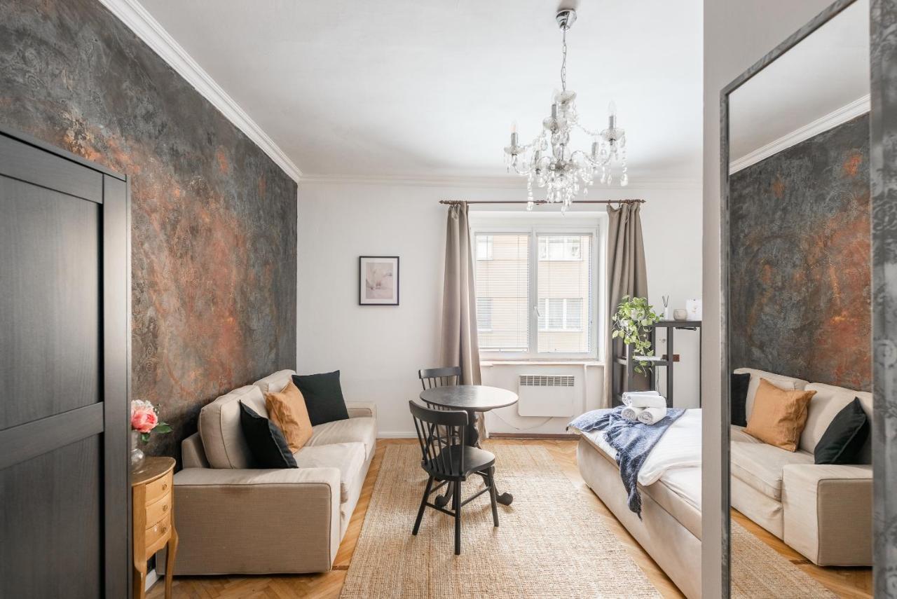 Crystal Apartment Прага Екстериор снимка