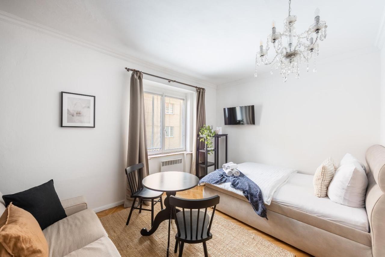 Crystal Apartment Прага Екстериор снимка